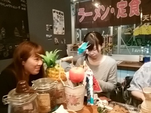 屋台村天使の森、カウンターより。